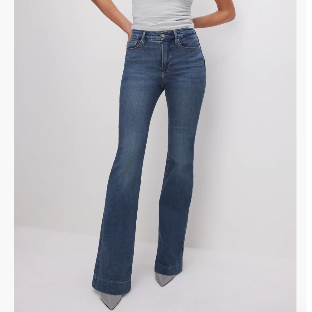 Good American High-Rise Flare Jeans in Dark Blue Wash